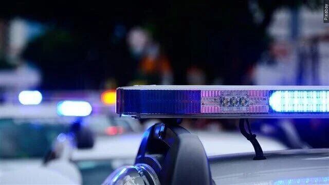Beaufort County crash closes all lanes of Sea Island Parkway, deputies say 