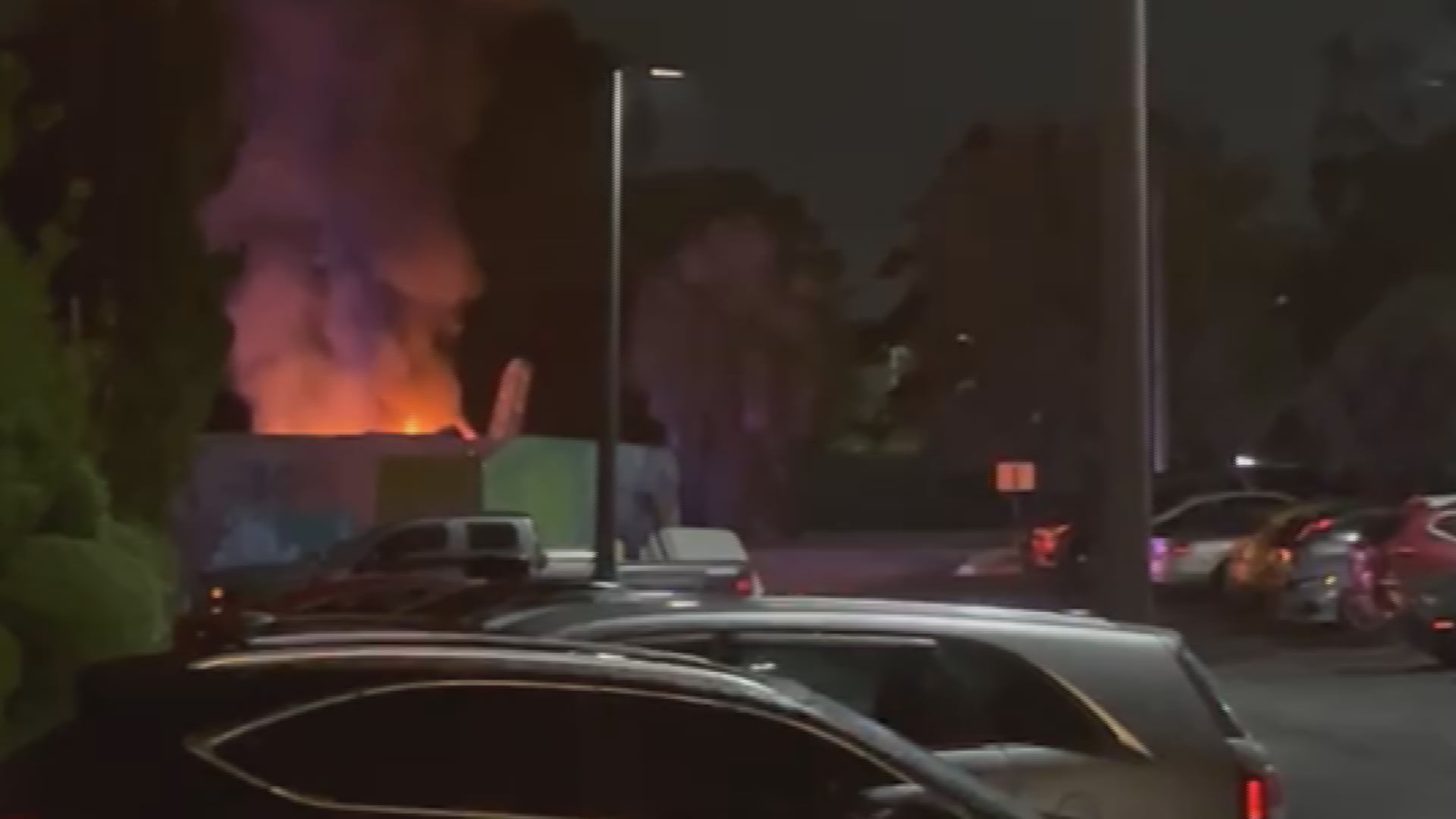 Vehicle fire at Savannah apartment complex