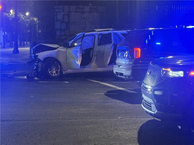 Multi-police agencies investigate overnight crash in Atlanta
