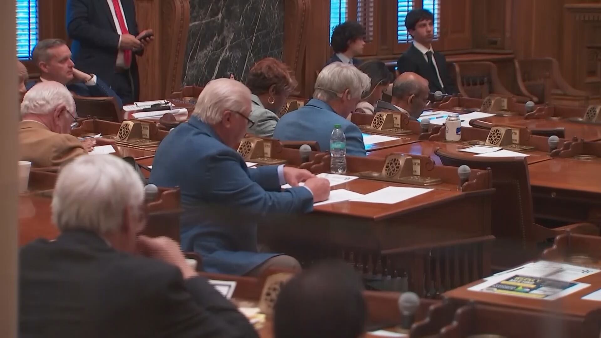 Georgia lawmakers open special session as GOP pauses redistricting plan amid protests