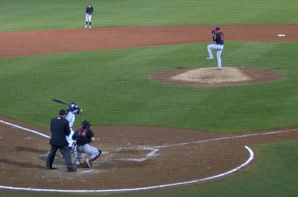 Dawgs down Eagles to open Statesboro series