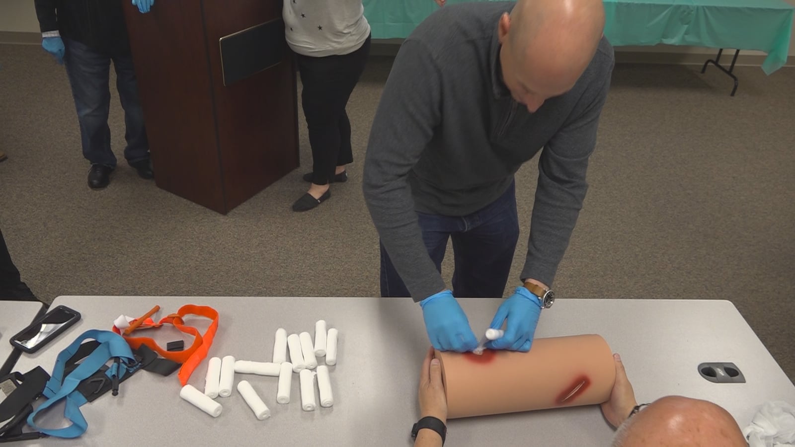 Could you save a life? Free Savannah class teaches critical bleeding ...