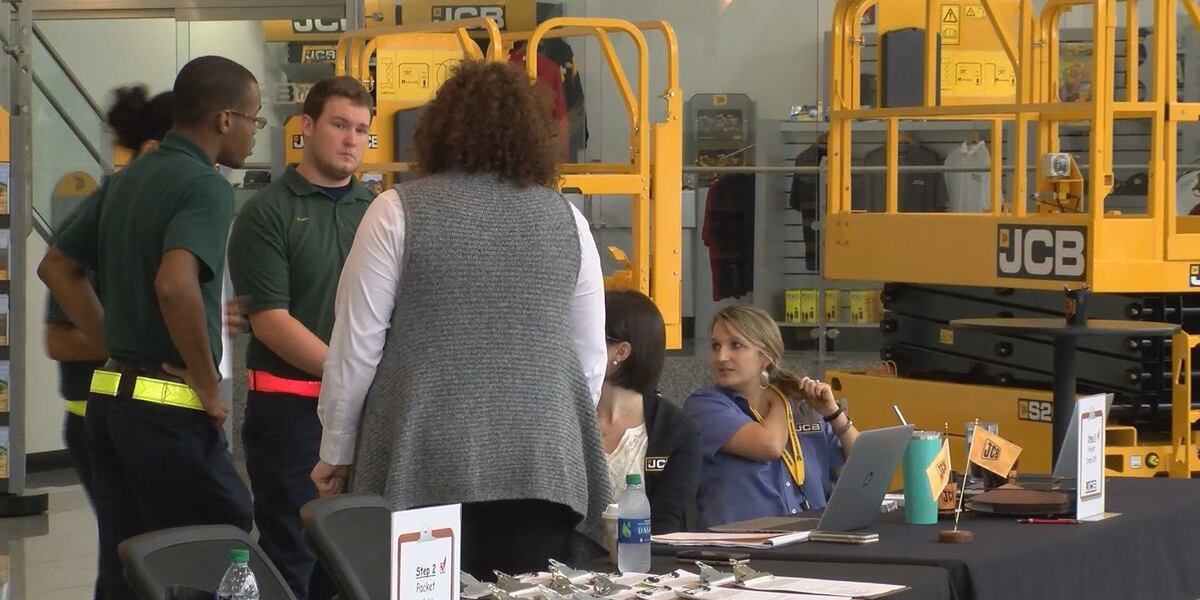 Pooler Jcb JCB hosts job fair to fill open positions in Pooler