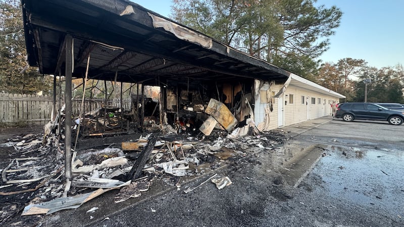 Fire in Hinesville displaces several families