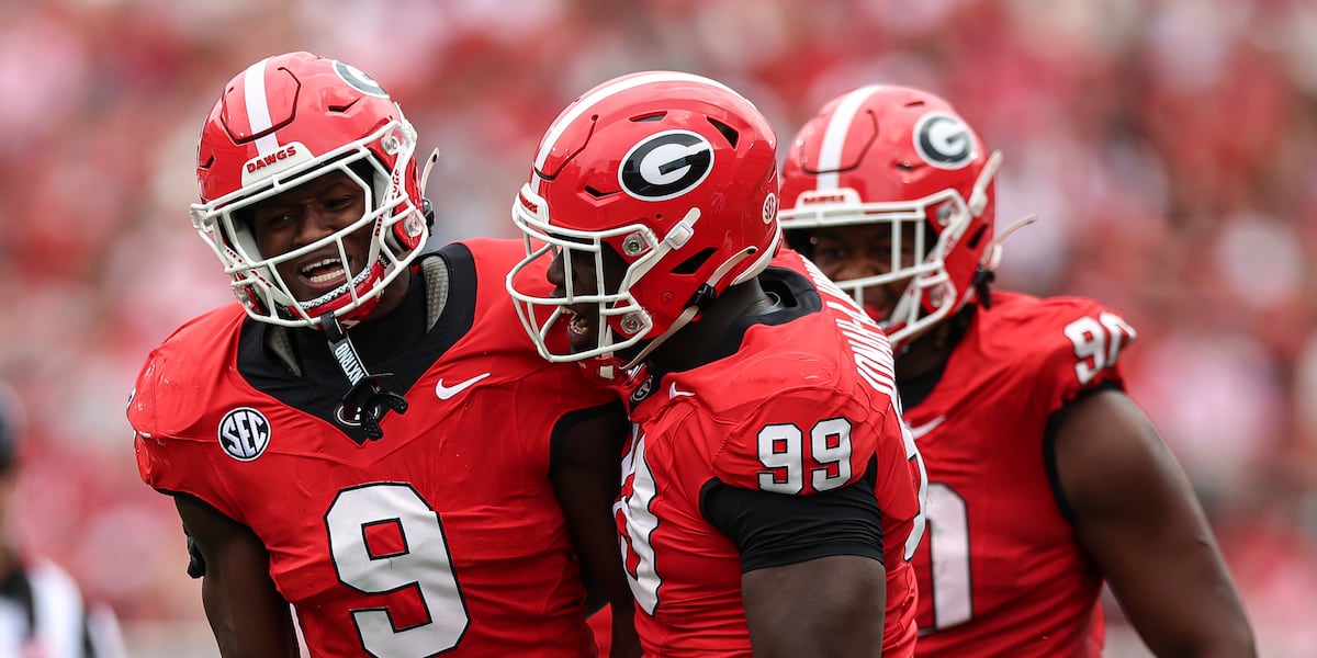 No. 4 Bulldogs battle weather to earn second win of season